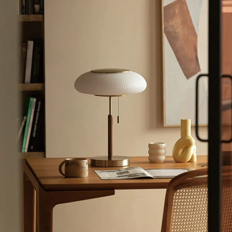 Lampe à poser abat jour en verre strié | Élégance Rétro chic