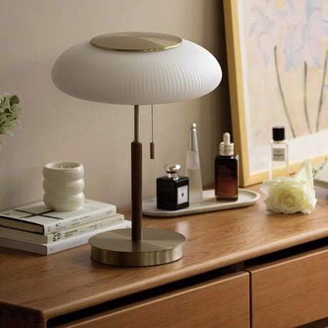 Lampe à poser abat jour en verre strié | Élégance Rétro chic