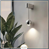 Applique murale boule suspendue chromée | Luminaire design ajustable pour chambre ou salon Chrome / Blanc chaud