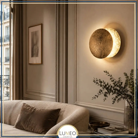 Applique murale dorée ÉCLIPSE | Luminaire sans fil rechargeable ou filaire
