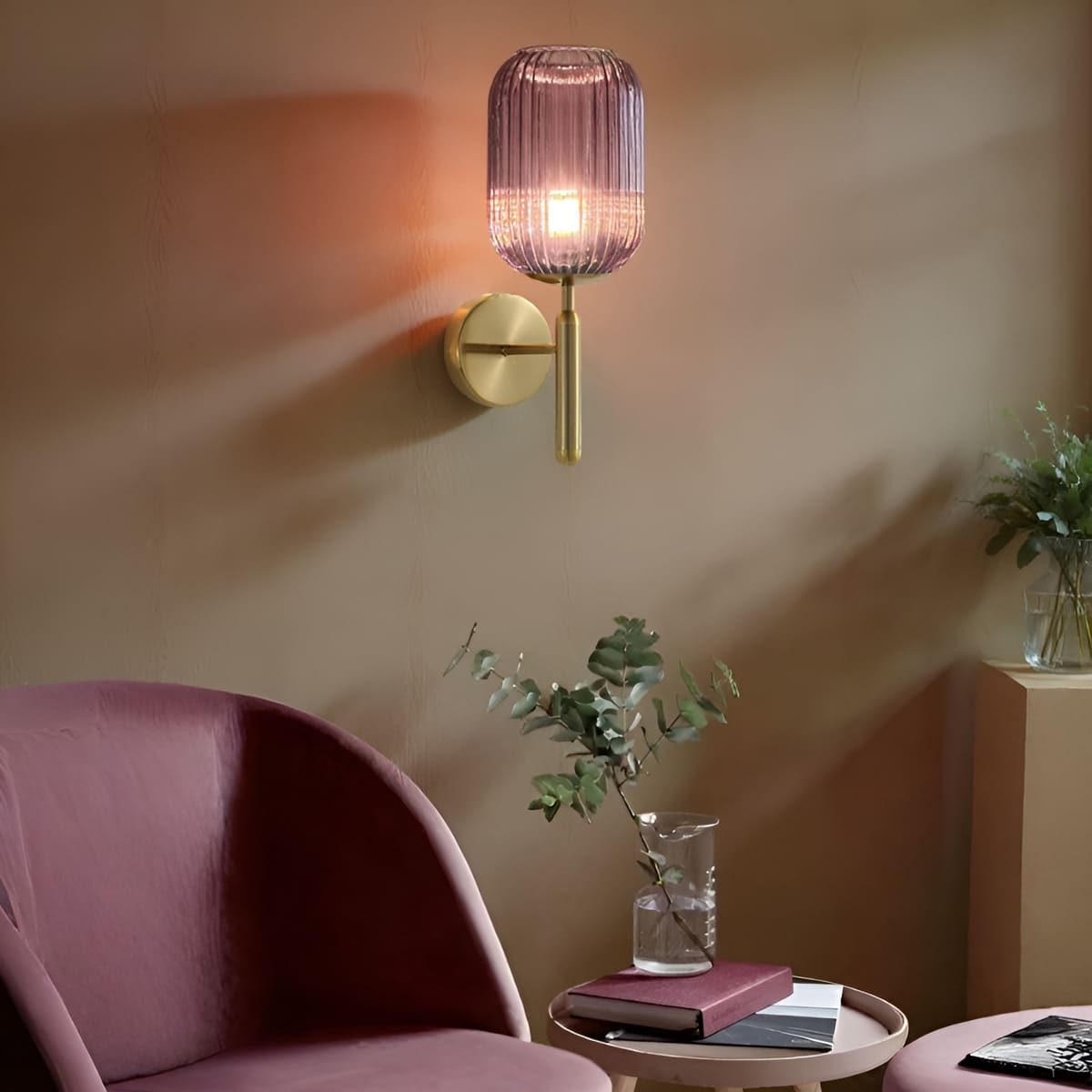 applique murale dorée et verre terracotta violet au style retro chic