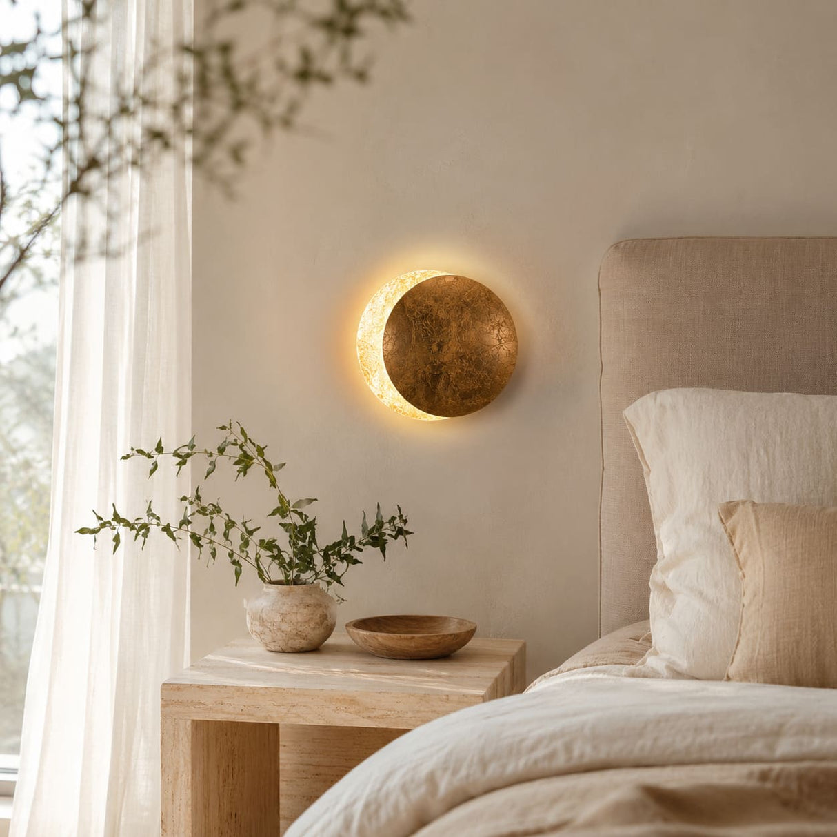 Applique murale dorée ÉCLIPSE | Luminaire sans fil rechargeable ou filaire