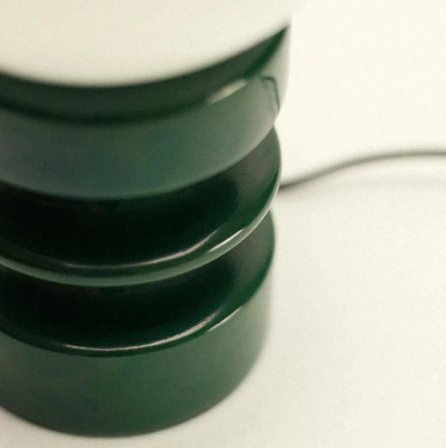 Lampe à poser design globe ressort | Élégance contemporaine