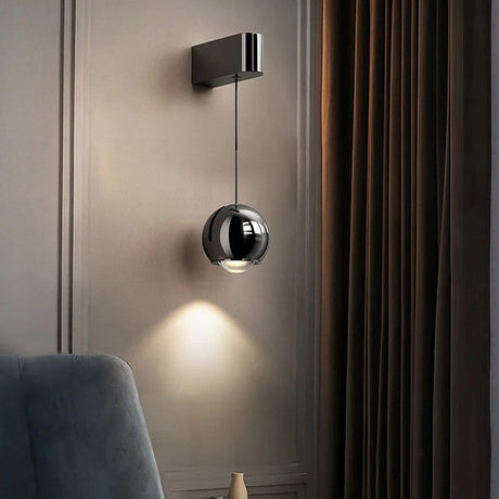 Applique murale boule suspendue chromée | Luminaire design ajustable pour chambre ou salon