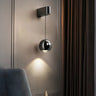 Applique murale boule suspendue chromée | Luminaire design ajustable pour chambre ou salon Noir / Blanc chaud