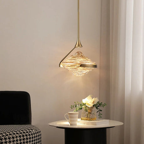 Lustre suspendu cristal ondulé en métal doré ou argenté