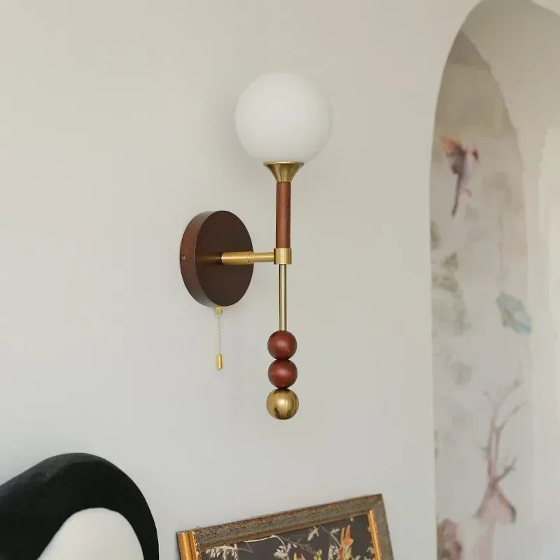 Applique murale vintage globe en verre & bois | Luminaire au charme rétro chic