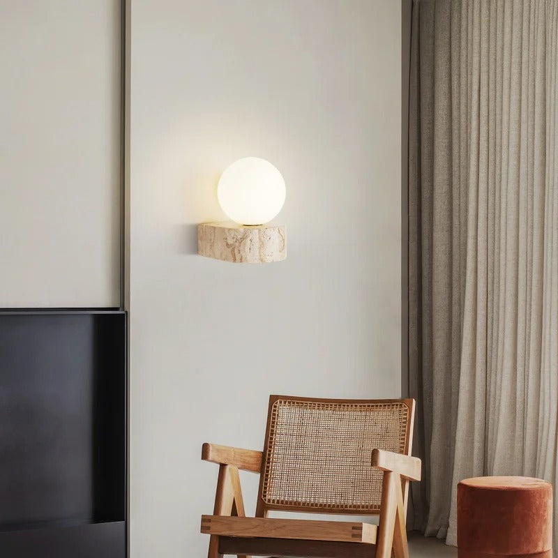 Applique murale globe et pierre naturelle | Luminaire minimaliste au charme brut