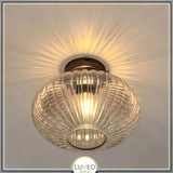 plafonnier en verre transparent