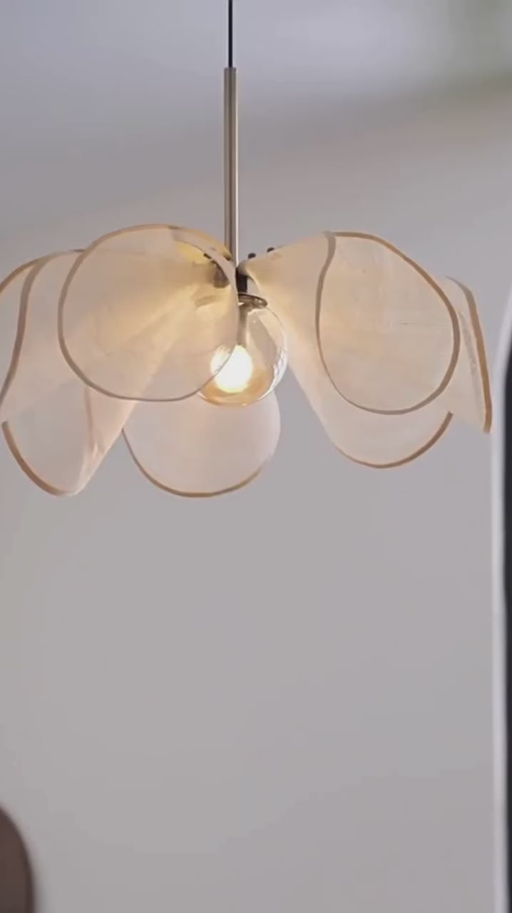 suspension fleur en tissu par lumeo creative