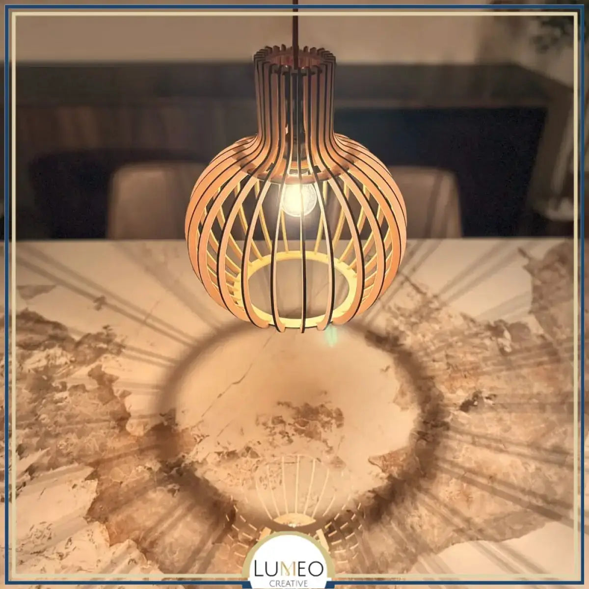 luminaire suspendu en bois naturel, suspension woody par lumeo creative