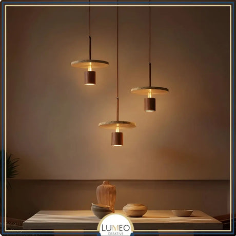 Suspension bois et pierre naturelle