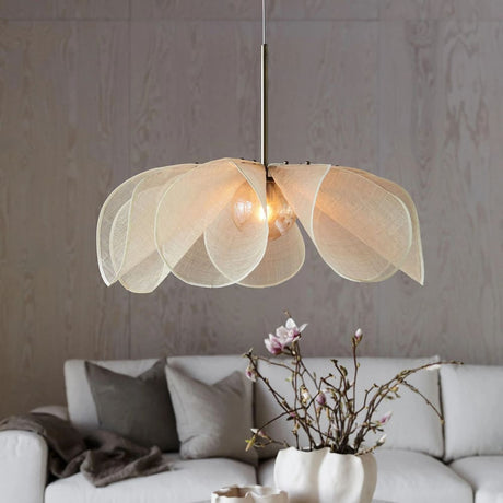 Suspension fleur en tissu au style Japandi